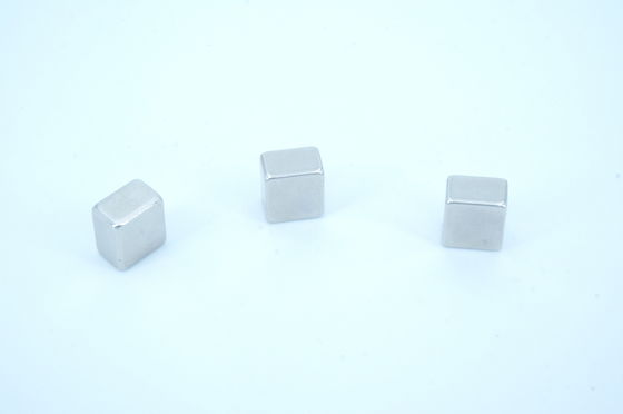 Sintering Process NdFeB Magnet Max Working Temp 230ºC for Strong Magnetic Force