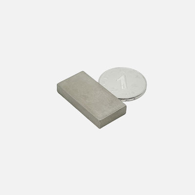 SmCo Magnet Curie Temperature 700-800°C Tolerance 0.1mm Brittle Mechanical Properties